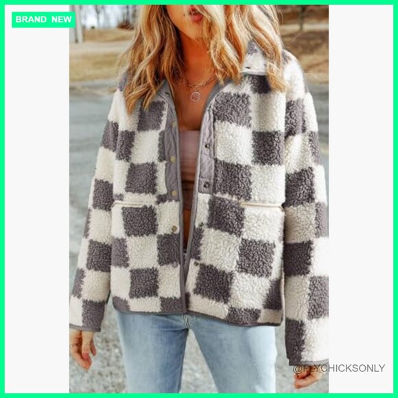 Polyester Sherpa Fleece Jacket with Button Closure and Pockets - Picture 2 of 3